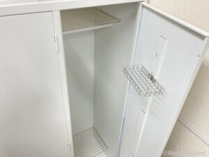 ロッカーはワイドタイプです